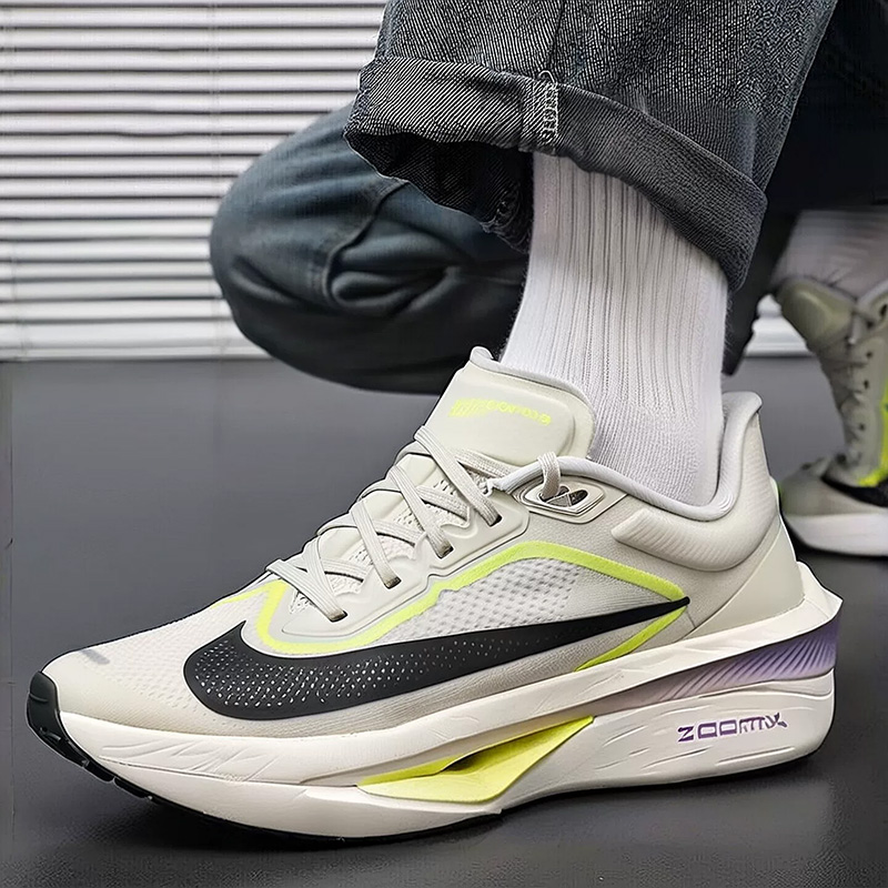 รองเท้าวิ่งผู้ชาย Nike รุ่น ZO - Men Shoes Size Nike บทวิจารณ์และราคา